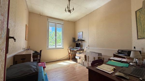Maison 5 pièces 108m2 PESSAC Haut Brion vue exceptionnelle - Dépendances