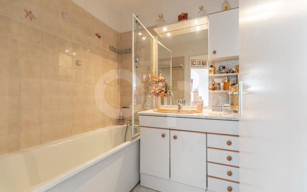 Appartement à vendre    2 pièces • 52,65 m2 Noisy-le-Grand