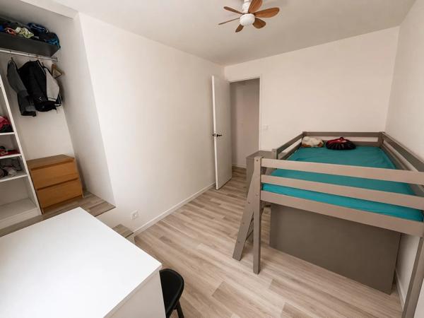 Vente                                                      Maison
                        
                     6 pièces                      137 m2                     à Le Luc