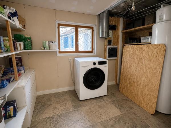 Vente                                                      Maison
                        
                     6 pièces                      137 m2                     à Le Luc