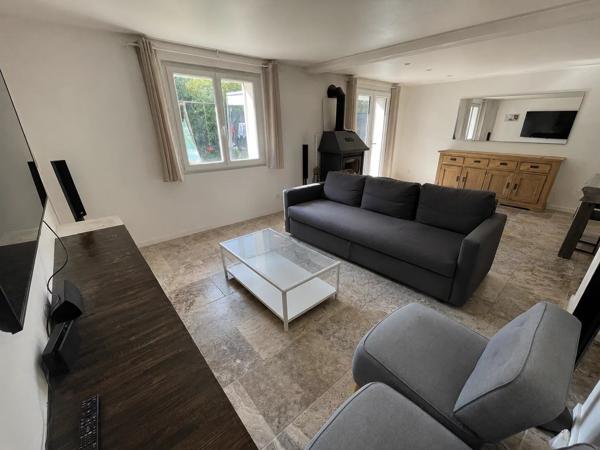 Vente                                                      Maison
                        
                     6 pièces                      137 m2                     à Le Luc