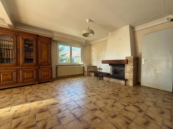 Maison à vendre à Bollwiller - 7 pièces, 142 m², fort potentiel à rénover