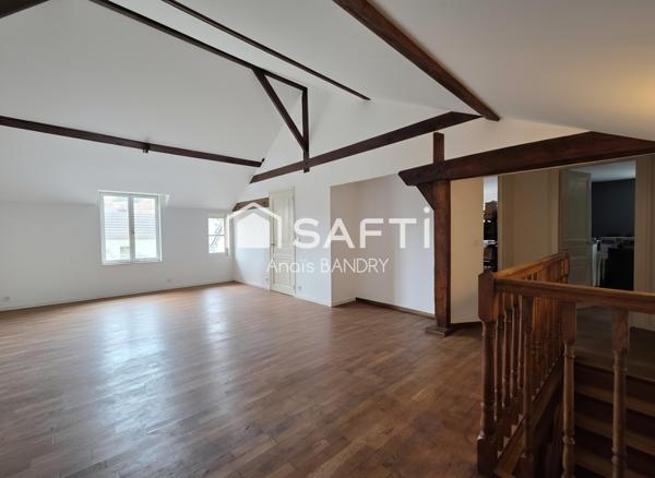 Maison 6 chambres au coeur d'un village avec commerces