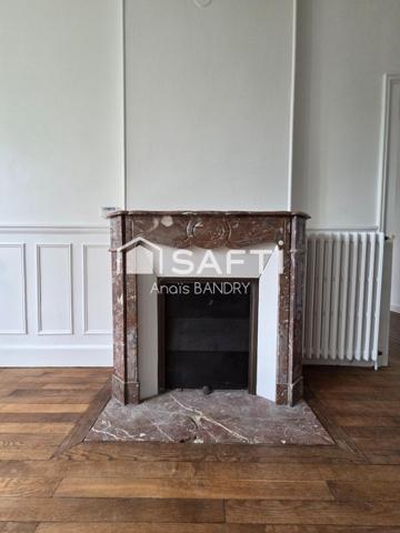 Maison 6 chambres au coeur d'un village avec commerces