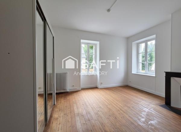 Maison 6 chambres au coeur d'un village avec commerces