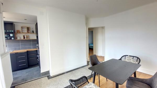 METZ GARE F3 MEUBLE AVEC BALCON