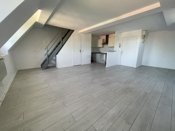 Duplex située au BORD D'ESSONNE - secteur calme