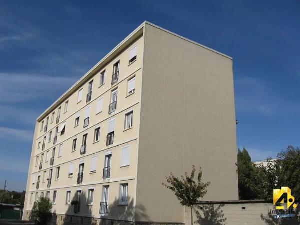 COMPIEGNE  APPARTEMENT 4 P (GARAGE)
