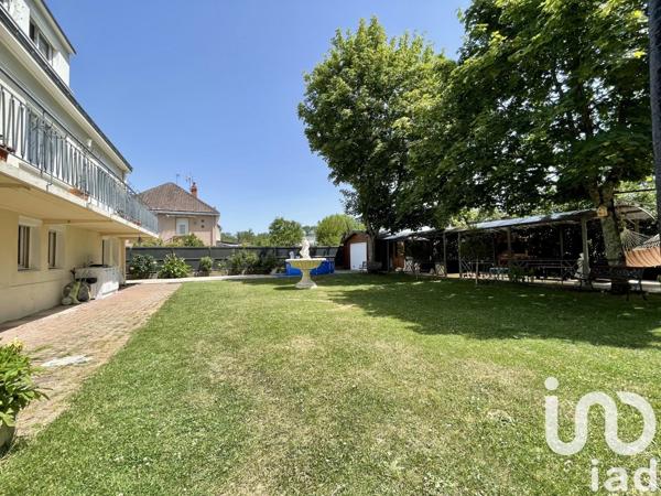 Maison 8 pièces de 190 m² à Chambray-lès-Tours (37170)