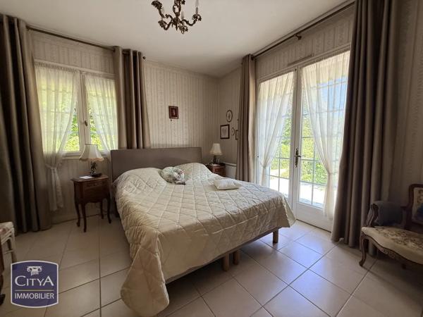 Maison à vendre 8 pièces 203m² Sainte-Maure-de-Touraine (37800)