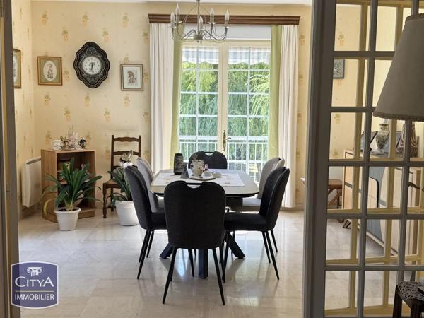 Maison à vendre 8 pièces 203m² Sainte-Maure-de-Touraine (37800)