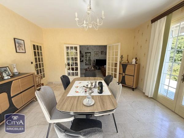 Maison à vendre 8 pièces 203m² Sainte-Maure-de-Touraine (37800)