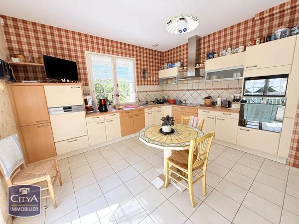 Maison à vendre 8 pièces 203m² Sainte-Maure-de-Touraine (37800)