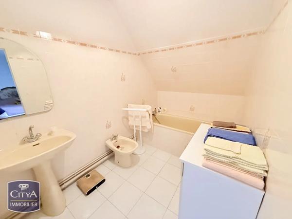Maison à vendre 8 pièces 203m² Sainte-Maure-de-Touraine (37800)