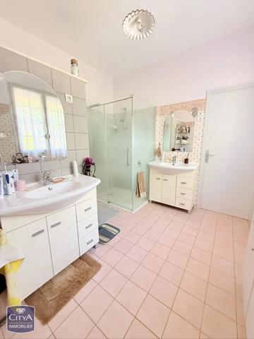Maison à vendre 8 pièces 203m² Sainte-Maure-de-Touraine (37800)