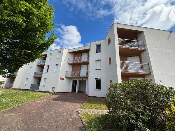 A VENDRE, Gironde, proche Bordeaux, TALENCE, rue Lafitte, dans un petit immeuble des années 60 ...