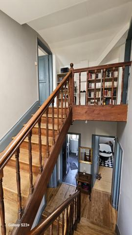 ELEGANTE MAISON EN PIERRE AVEC JARDIN ET PISCINE