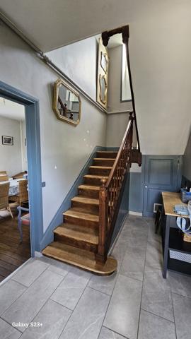 ELEGANTE MAISON EN PIERRE AVEC JARDIN ET PISCINE