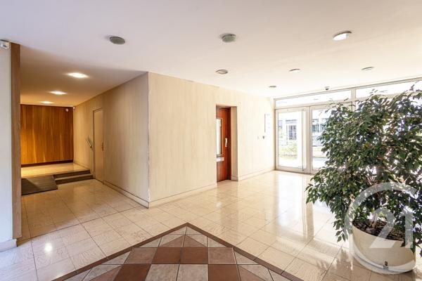 Appartement F1 à vendre  1 pièce - 31 m2 PARIS - 75005