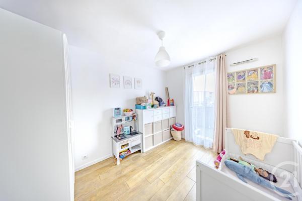 Appartement F4 à vendre  4 pièces - 75,20 m2 VIGNEUX SUR SEINE - 91