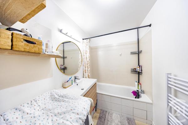 Appartement F4 à vendre  4 pièces - 75,20 m2 VIGNEUX SUR SEINE - 91