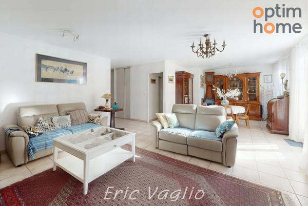 AIX Sud - Cabriès - Vente confortable Villa T6 de 145 M2 sur un terrain de 670 m2, au calme et sans vis à vis, avec piscine