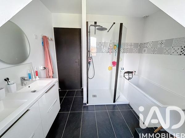 Maison à vendre 7 pièces 186 m² Naintré