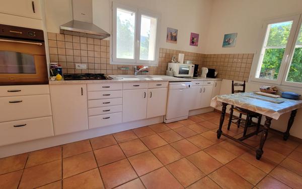 Maison à vendre    5 pièces •  Montmorin