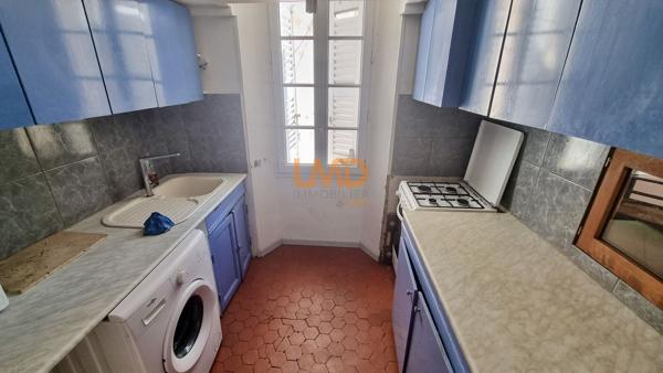 Le muy (83490) – maison de village appartements et commerce