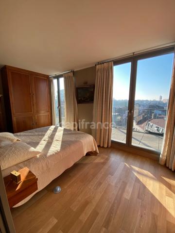 Appartement à vendre 5 pièces ROUBAIX (59) Centre-ville 131m², 2 chambres, possibilité (3), bureau, terrasse 65m², garage .