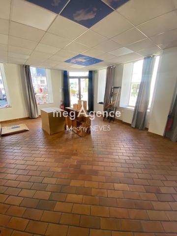 Immeuble à FREVENT, 62270 - 250m²