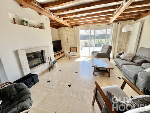 Maison Magny Les Hameaux 9 pièce(s) 261 m2