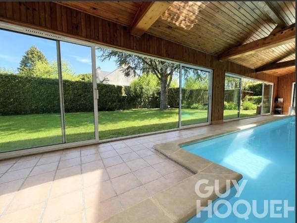 Maison Magny Les Hameaux 9 pièce(s) 261 m2