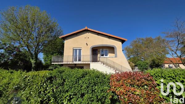 Maison 6 pièces de 150 m² à Saint-Beauzire (63360)