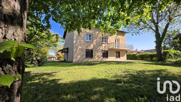 Maison 6 pièces de 150 m² à Saint-Beauzire (63360)
