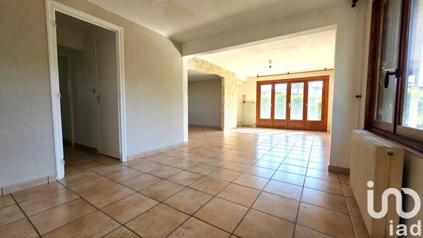 Maison 6 pièces de 150 m² à Saint-Beauzire (63360)