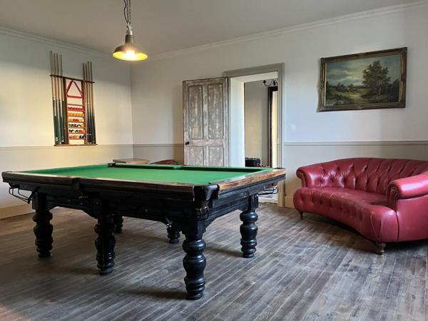 Maison 175 000 € Confolens 10 p 353,1 m² DPE E