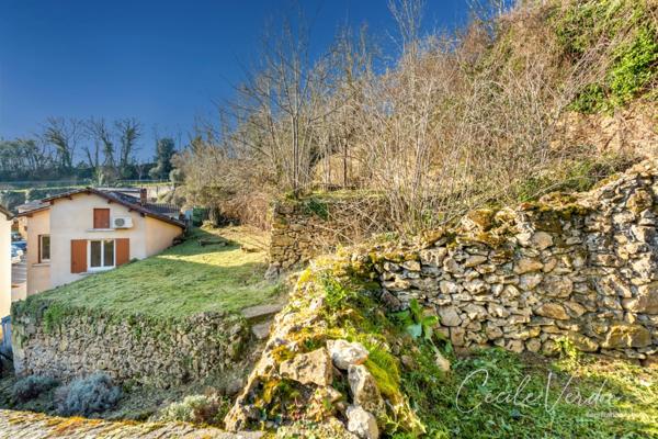 Maison à vendre 4 pièces- 3 chambres 77 m2 avec jardin et grotte à MOULEYDIER (24)