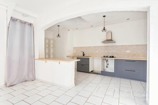 Maison à vendre 4 pièces- 3 chambres 77 m2 avec jardin et grotte à MOULEYDIER (24)