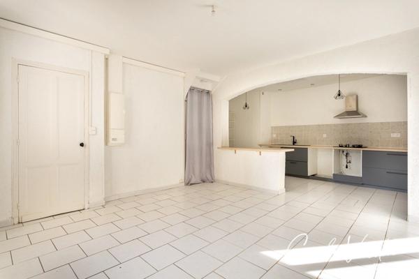Maison à vendre 4 pièces- 3 chambres 77 m2 avec jardin et grotte à MOULEYDIER (24)