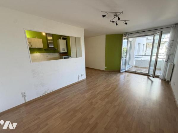 APPARTEMENT T2 AVEC ASENCEUR  AVEC BALCON ET GARAGE