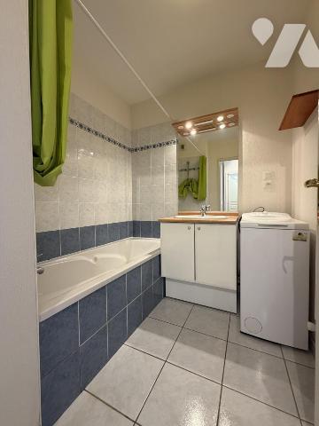 APPARTEMENT T2 AVEC ASENCEUR  AVEC BALCON ET GARAGE