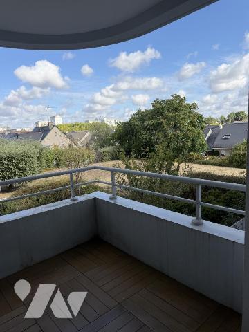 APPARTEMENT T2 AVEC ASENCEUR  AVEC BALCON ET GARAGE