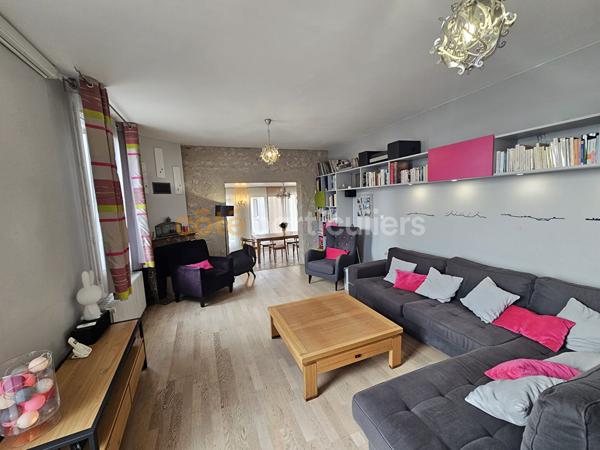 Vente
                Maison145 m² - 7 Pièces -
                    TOURS (37100)