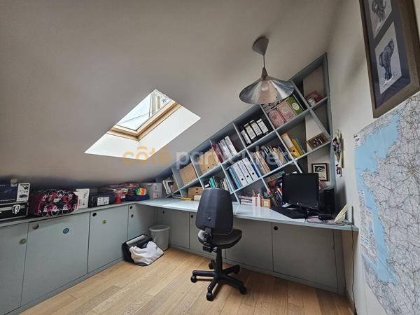 Vente
                Maison145 m² - 7 Pièces -
                    TOURS (37100)