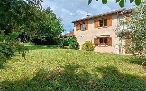 Maison à vendre    7 pièces •  Saint-Genis-Laval