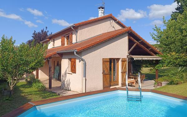 Maison à vendre    7 pièces •  Saint-Genis-Laval