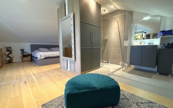 Maison à vendre    4 pièces • 124,24 m2 Divonne-les-Bains