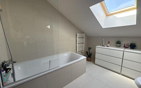Maison à vendre    4 pièces • 124,24 m2 Divonne-les-Bains
