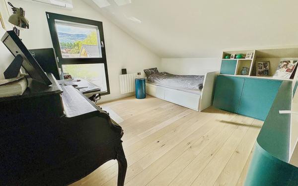 Maison à vendre    4 pièces • 124,24 m2 Divonne-les-Bains